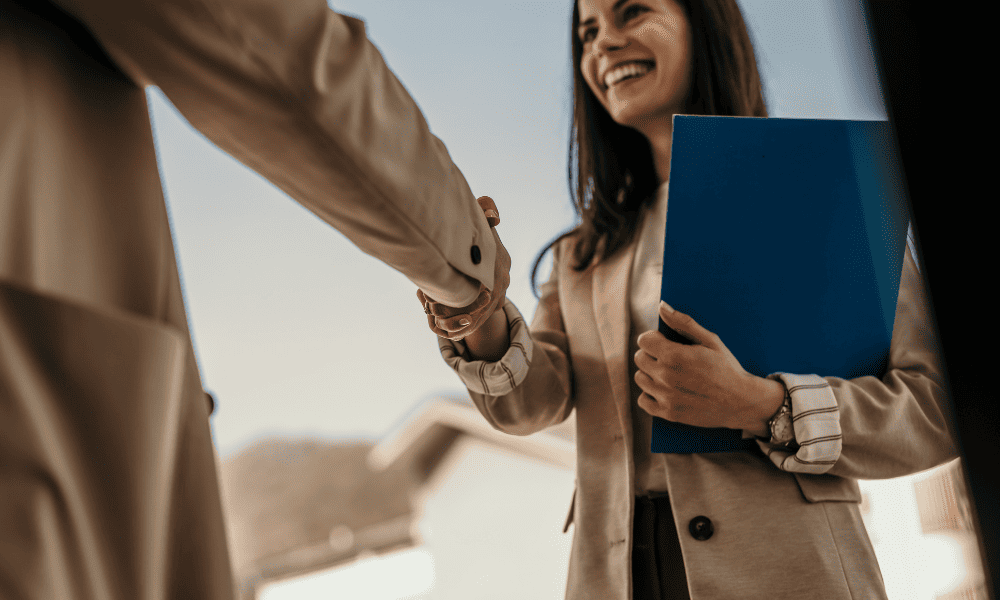 Outsourcing Talent: Solving the Global Hiring Crunch 2 Global Hiring